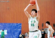 杨瀚森近期的选秀行情提升明显 其适合火箭队吗 值得火箭队冒险吗