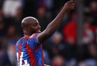 英超：水晶宫势如破竹，狼队占据体能优势