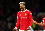 今日足球：富勒姆vs曼联、比利亚雷亚尔vs赫罗纳