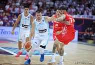 东契奇确认伤情，火箭队大获成功，安东尼选了5人，詹姆斯很坦诚