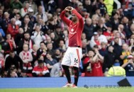 曼联主场2-0击败阿斯顿维拉