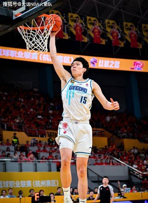 杨瀚森近期的选秀行情提升明显 其适合火箭队吗 值得火箭队冒险吗