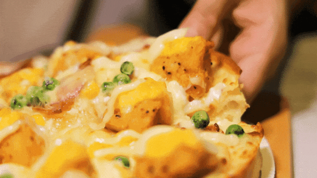 比萨星人速冲!达美乐比萨限时买一送一*,美味加倍享!