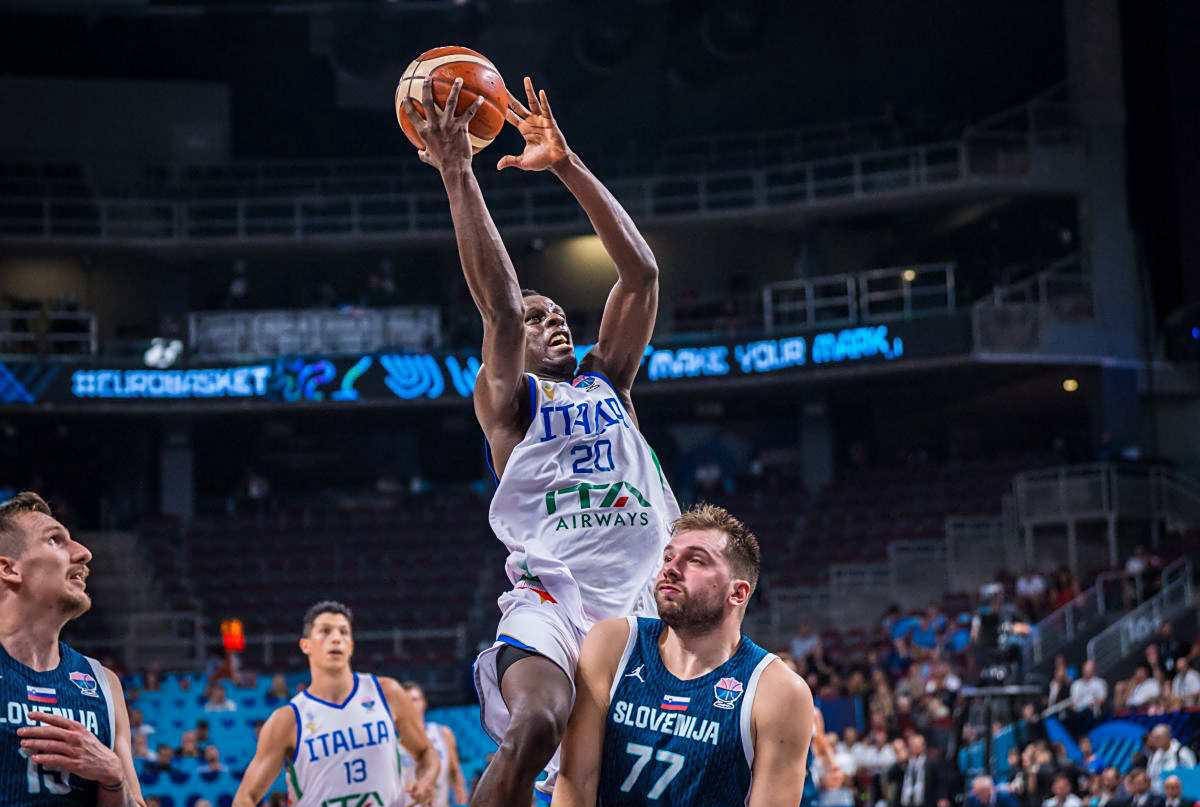 意大利队意外之星?克利夫兰骑士次轮秀尼昂表现抢眼