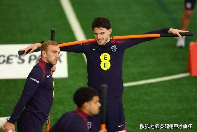 英格兰队首发没利物浦、曼联、切尔西球员！这个锅不该图赫尔背！